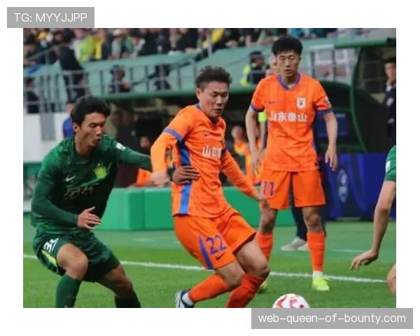 山东泰山客场四球溃败 谢文能红牌罚下加剧球队困境